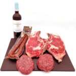 Pack PREMIUM 2 chuletas maduradas, 2 hamburguesas Gran Gourmet, chorizo y vino